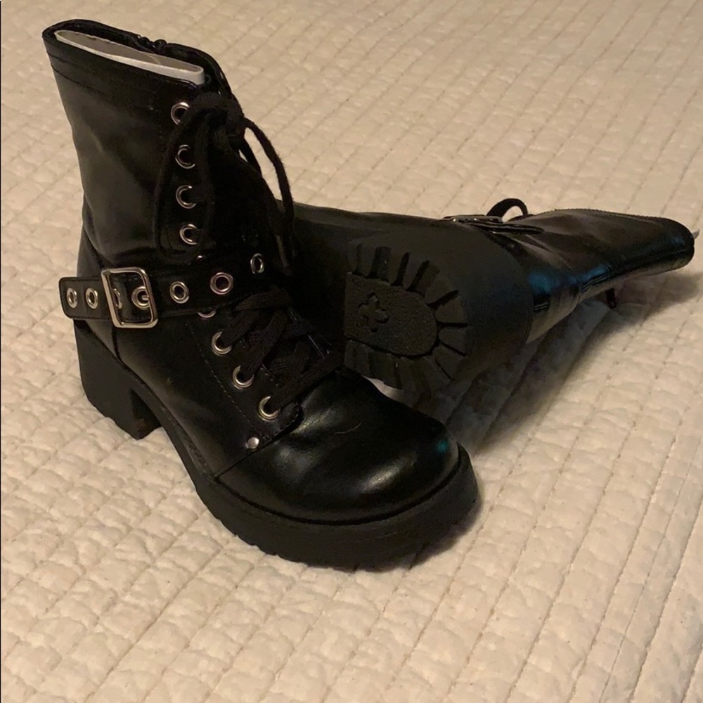 Motorcycle boots